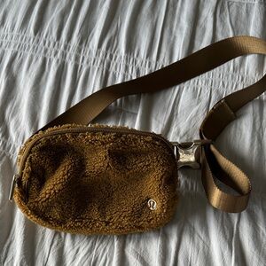 lululemon athletica Sherpa Brown belt Bag